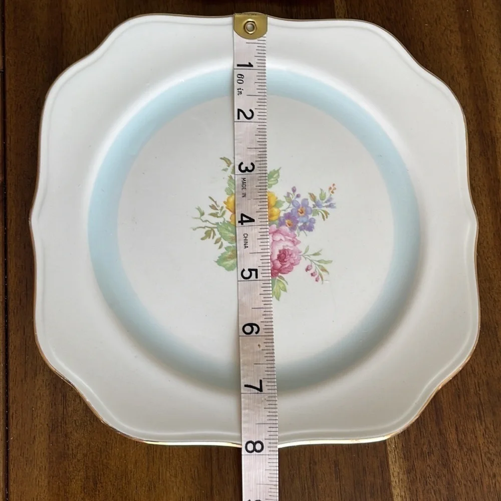 Vintage set Eggshell Nautilus 8” Square salad Plates Floral Bouquet Gold Trim.